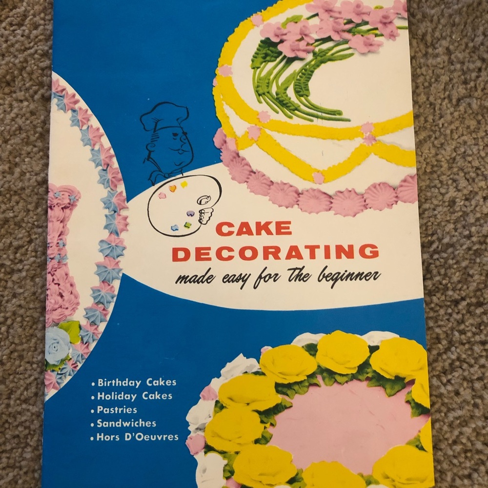 Maid of Scandinavia Vintage Cake Decorating Made Easy for the Beginner
